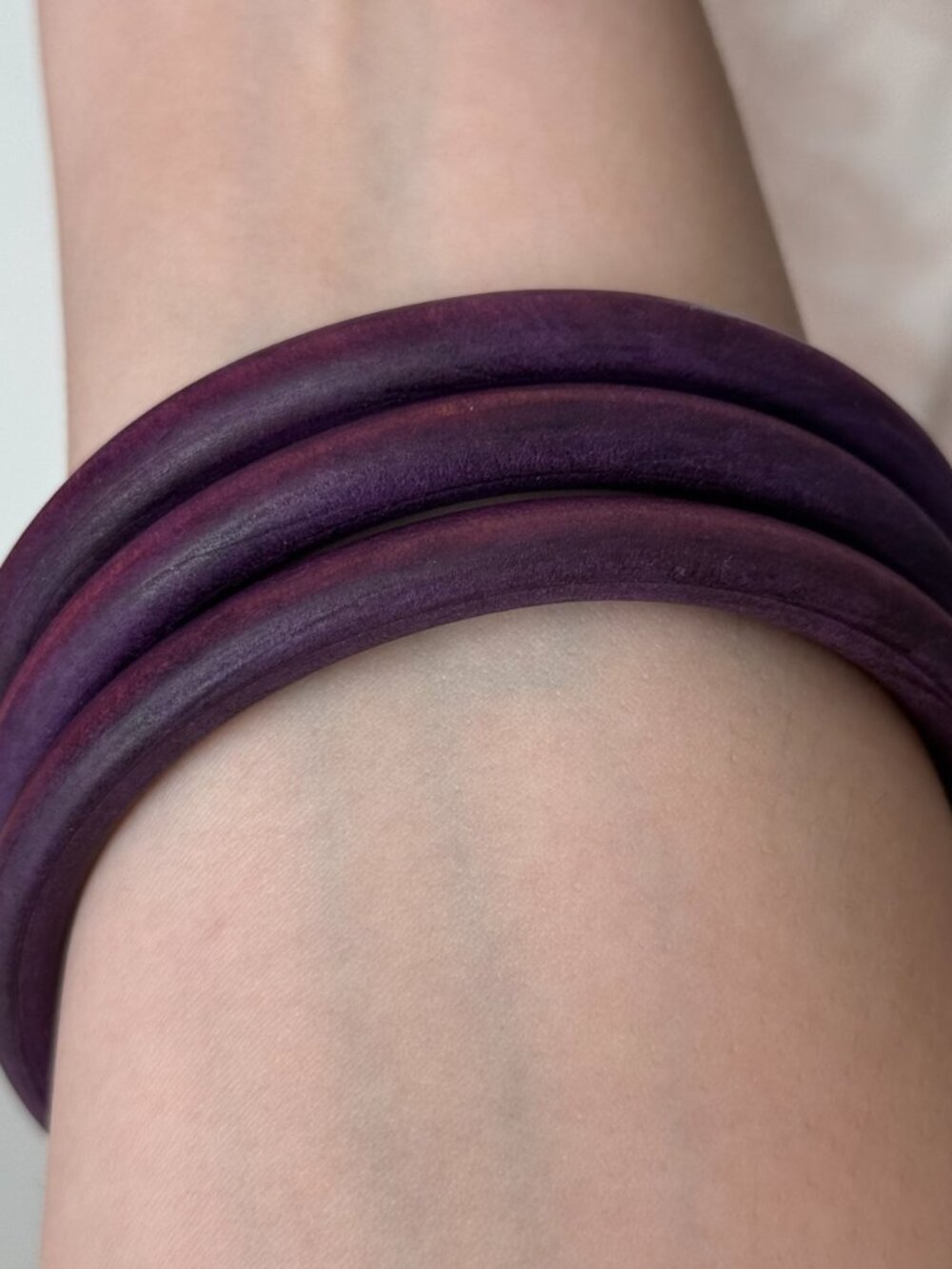 Set of 3 Purple Stained Wood Bangle Bracelets Boho Stacking Wooden Bangles - Picture 3 of 4